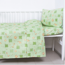 Постельное белье в детскую кроватку из бязи 120гр/м2 с нав.40/60 366/2 Жирафики цвет зеленый (Б)