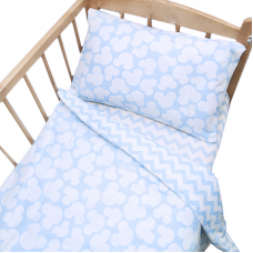 Постельное белье в детскую кроватку из бязи 104 Микки голубой с простыней на резинке