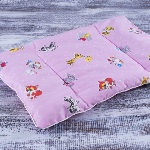 Подушка для новорожденных 40/60 цвет розовый с рисунком